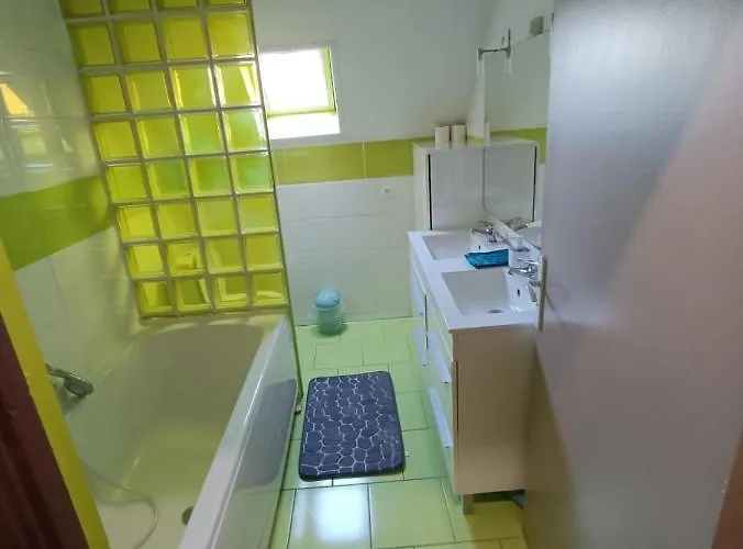 Maison Chaleureuse Avec Netflix Et Ps5 Holiday home *